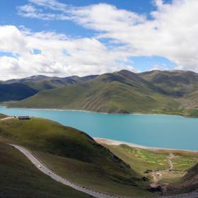 Священное озеро Ямдрок. Тибет. - Тибет 2014