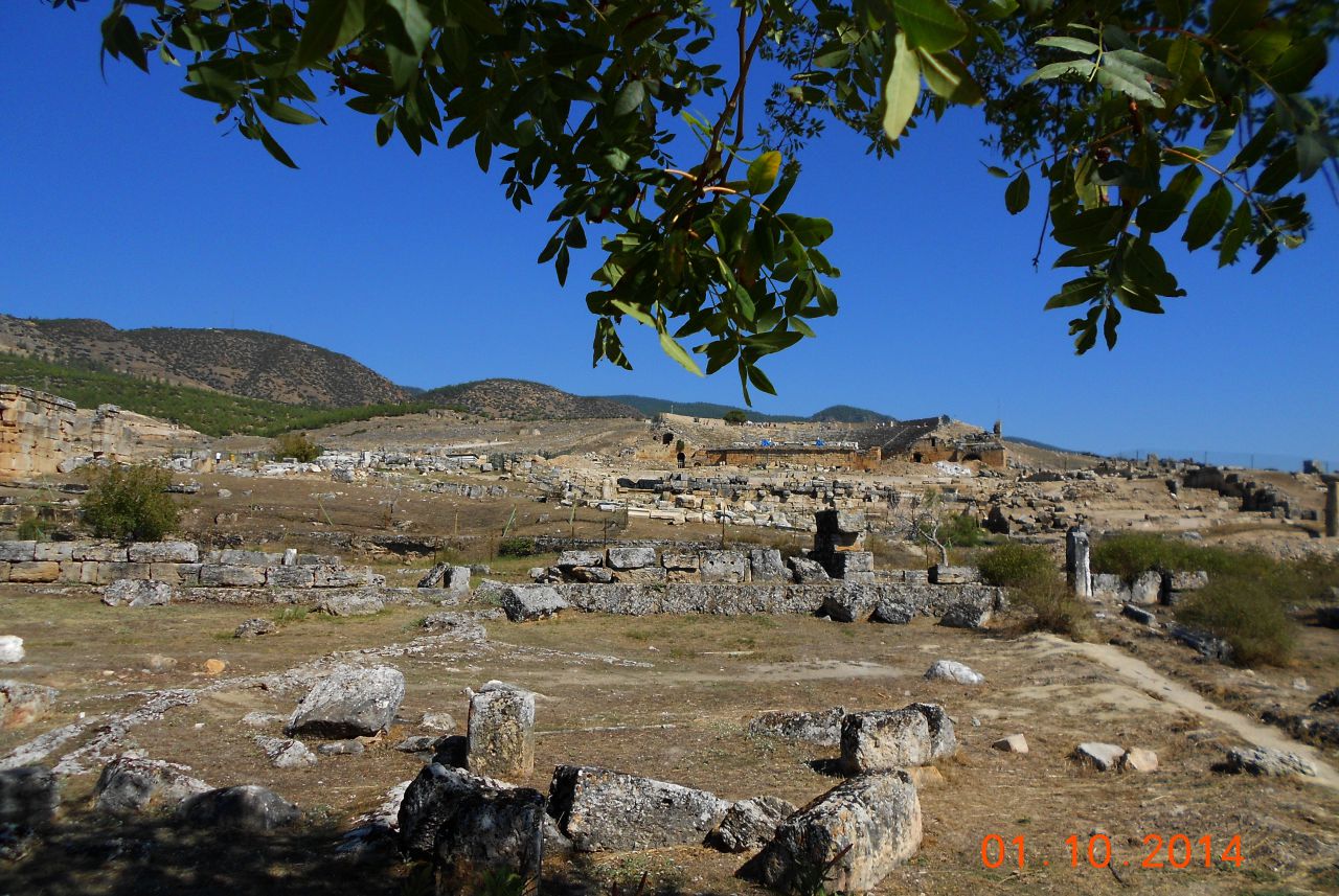  Руины древнего города Хиераполиса. - Турция...