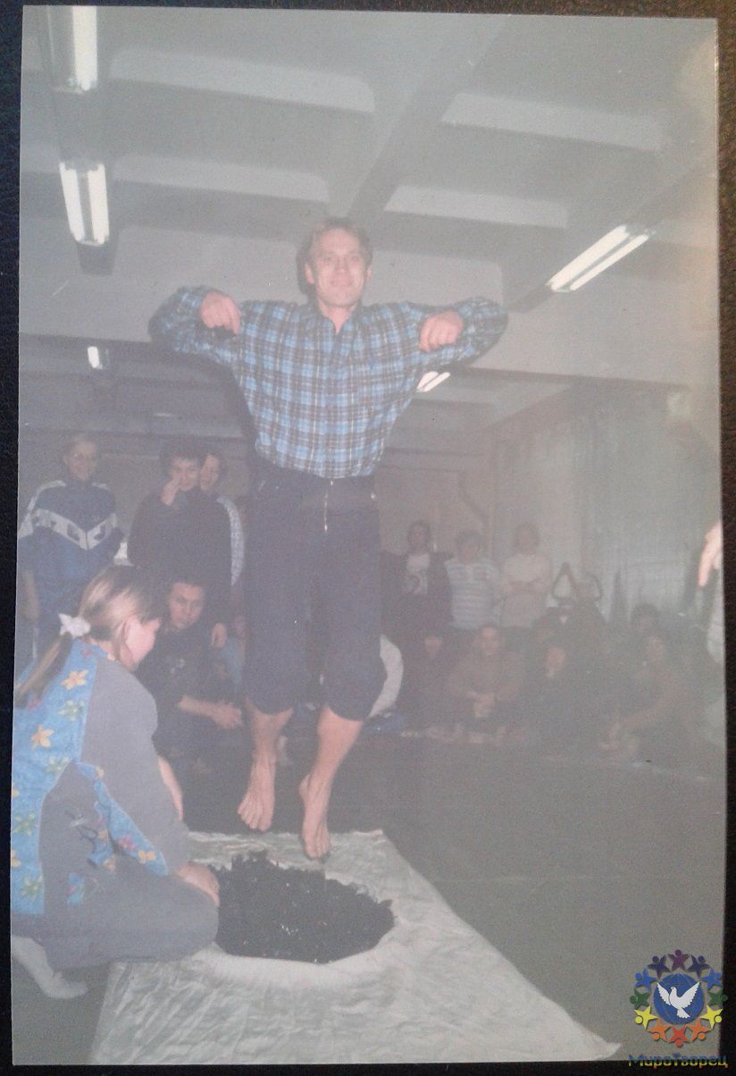Полёт над стёклами, семинар 2001г. - Прыжки на стёклах без мистики