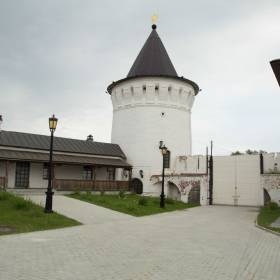 Единственная уцелевшая сторожевая башня Тобольского Кремля. - Поездка группы «Вестники» в Тобольск 12.06.2015
