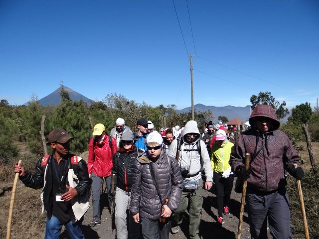 Держим неспешный темп - Гватемала 2016. г.Антигуа. Вулкан Пакайя.