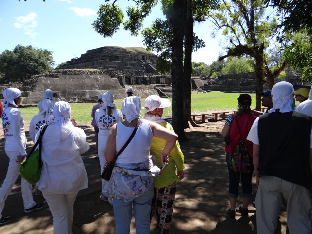 Древний город Тазумаль существовал в период с 100 по 1200 года нашей эры.  - Сальвадор 2016.