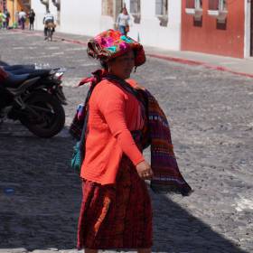 местные жители - Гватемала 2016. Колониальный Антигуа.