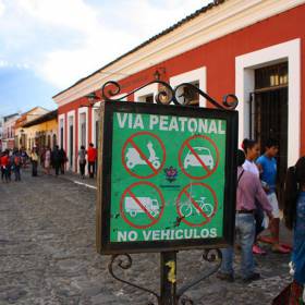  в городе есть определенные ограничения - Гватемала 2016. Колониальный Антигуа.