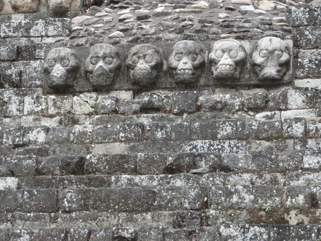Этот город – символ «классического века» майя.  - Гондурас 2016.