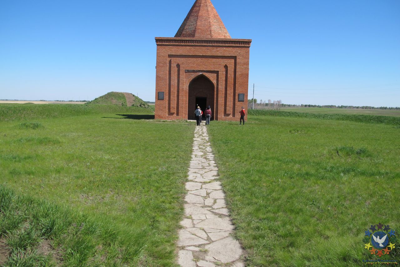 Есть мысли, что это мавзолей Тамерлана - Майский вояж «Екатеринбург - Башкирия - Казахстан - Аркаим»