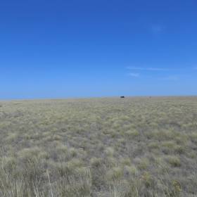 В степи холмы хорошо видно, но за счет огромных размеров геоглифа через фото передать сложно - Геоглифы Казахстана + АркаИм август 2016 год