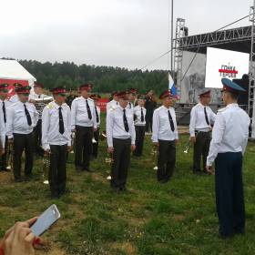 встреча участников военным оркестром - «Гонка Героев» спортивные соревнования