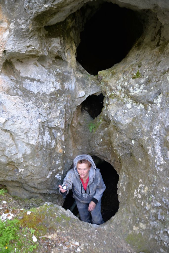 В пещеру есть три входа и все они друг над другом. - Поездка группы «Вестники» в п. Калья 25 июня 2016 года