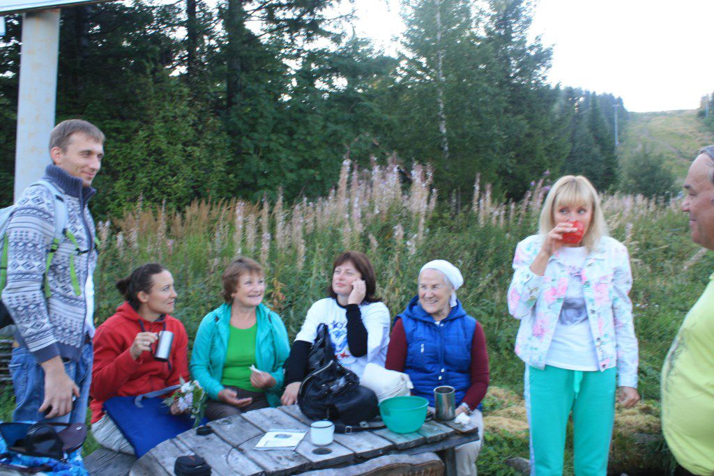 Пикник после хорошо проделанной работы - это святое - Поездка группы «Вестники» на г. Белую, Белогорье и Гляденоскую гору 20 августа  2016 года