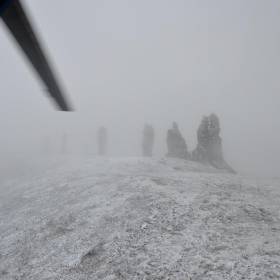 И вот из тумана выступают воины исполины - Поездка группы Вестники на Маньпупунер 07.10.2016 года