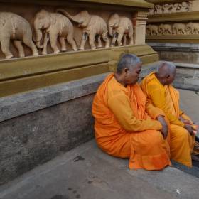 почитаемый паломниками храм - Шри-Ланка 2017. Часть 1.