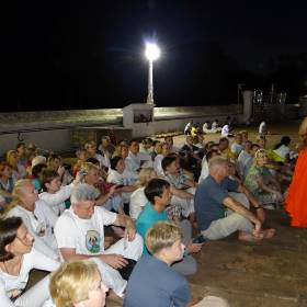Саду монах является одним из трех самых почитаемых монахов в Шри-ланке, среди служителей буддизма. - Шри-Ланка 2017. Часть 2.