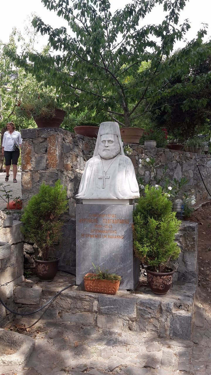 Монастырь Видиани. Основан в 1894 году. - Монастыри острова Крит. Греция 2016
