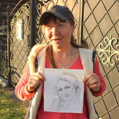 Алина и её рисунок - Зюраткульская Богородица. - Осень...бабье лето и Большой Иремель.