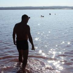 Розовое озеро - Салинас де Торревьеха, самое крупное солёное озеро в Европе, а рядом находится изумрудное солёное озеро - Салида де ла Мата. Из-за озёр в городе особый микроклимат, благоприятный для здоровья. - Испания  - с любовью...II