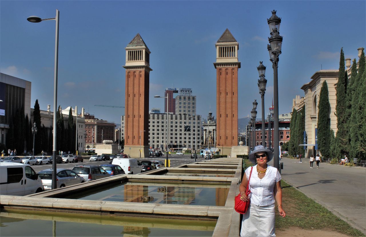  Две 47 метровые Венецианские башни. - Испания  - с любовью...II
