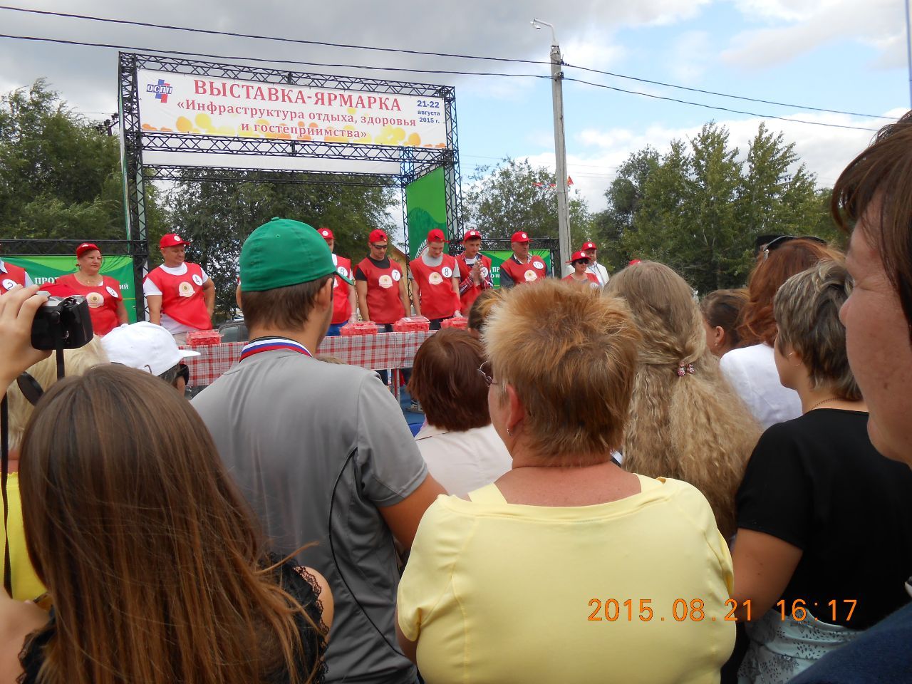 поедание арбузов на скорость - Арбузный фестиваль в Соль- Илецке