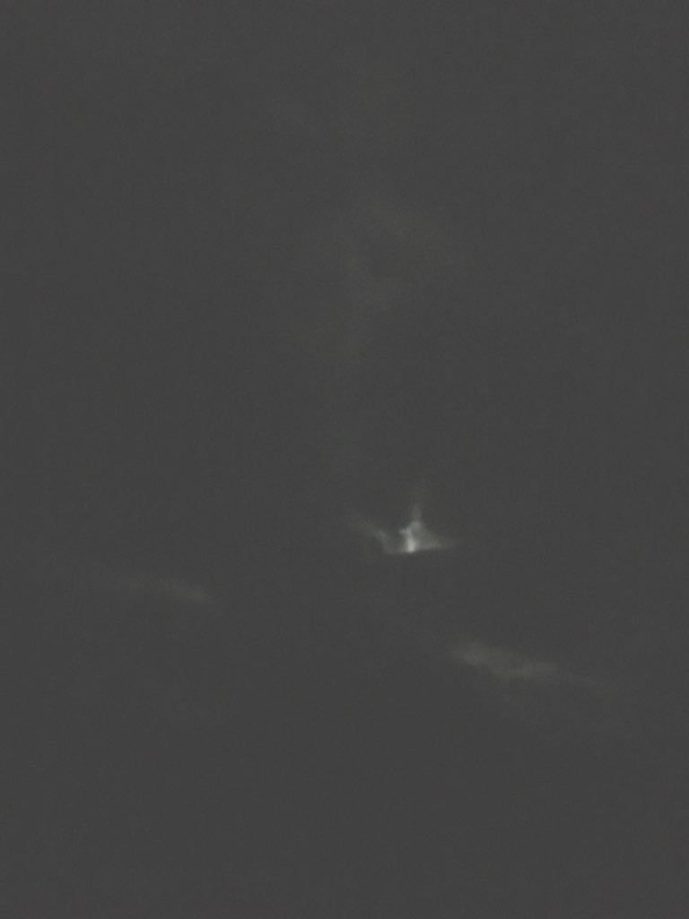 Это единственное фото, которое у нас получилось на ночной охоте. И хотя НЛО, с его проблесковыми огнями, мы все же видели, сфотографировать его нам не удалось.  - 22-23 Сентября 2018 года. Молёбка. Группа Вестники.