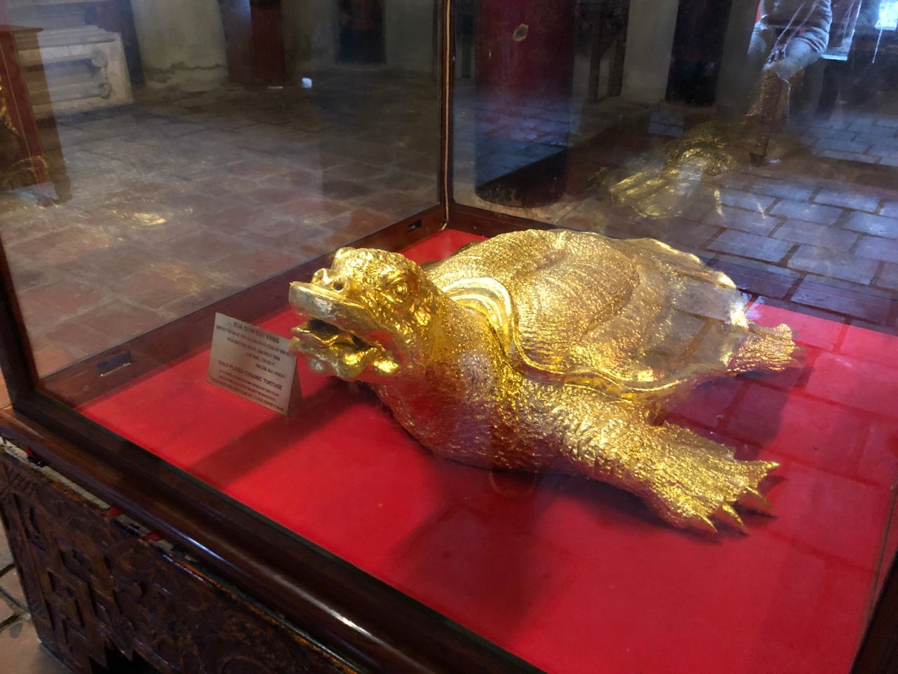 та самая черепаха из легенды - золотая - Фотоотчет Вьетнам 2019. Часть 1 - день 1