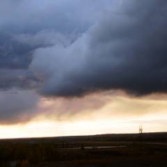 Тёмные облака с большой скоростью стали убегать на запад. - Поездка группы Вестники в Казахстан. Меловые горы. Сентябрь 2019 года.