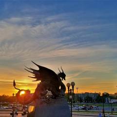  Зилант - мифологический дракон,  символ Казани...распростёр свои крылья, пролетая над городом. - Третья столица России.