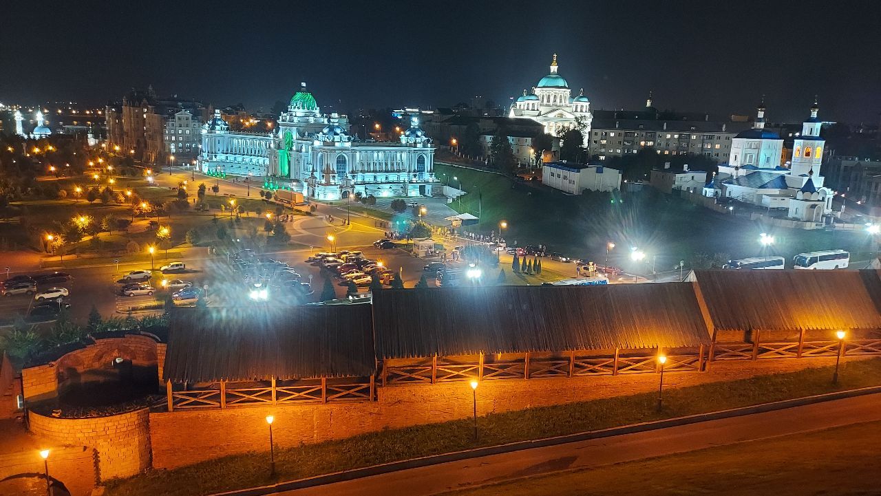 Вид с обзорной площадки Кремля - Третья столица России.