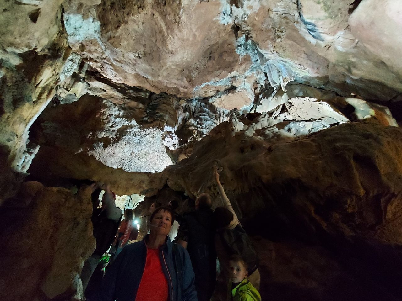 Скельская пещера - небольшой,  но удивительный кусочек подземного Крыма,  чертог горных королей. - Этот изумительно- красивый Крым!!!