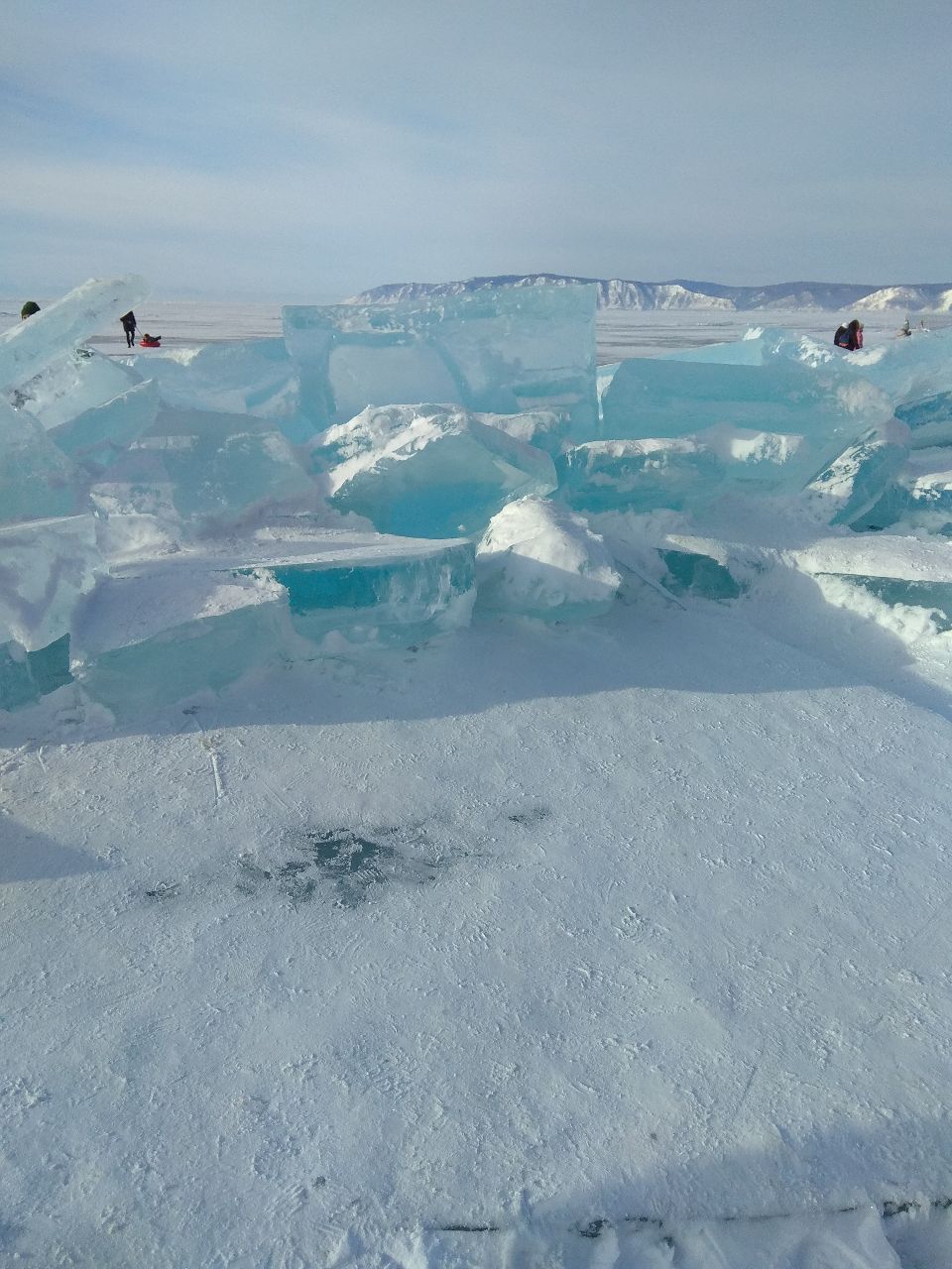 . Голубой прозрачный лед. Нереально красиво. Царство Снежной Королевы! - Поездка на зимний Байкал 5-13 февраля 2021 год.