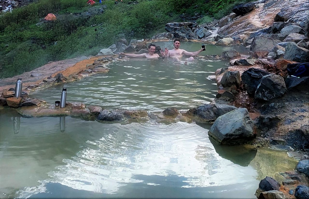Кармадонские горячие ванны, в самой горячей вода - 60 грд. - Казбек...от Геналдонского ущелья.